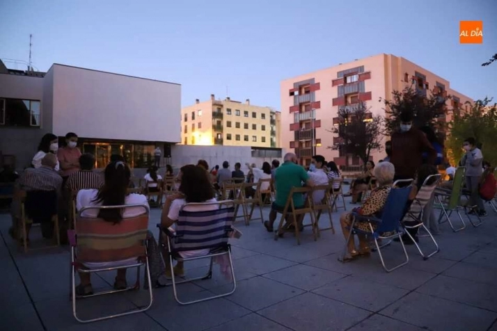 Foto 6 - Noche de cine con la proyecci&oacute;n de &lsquo;La bicicleta verde&rsquo;  