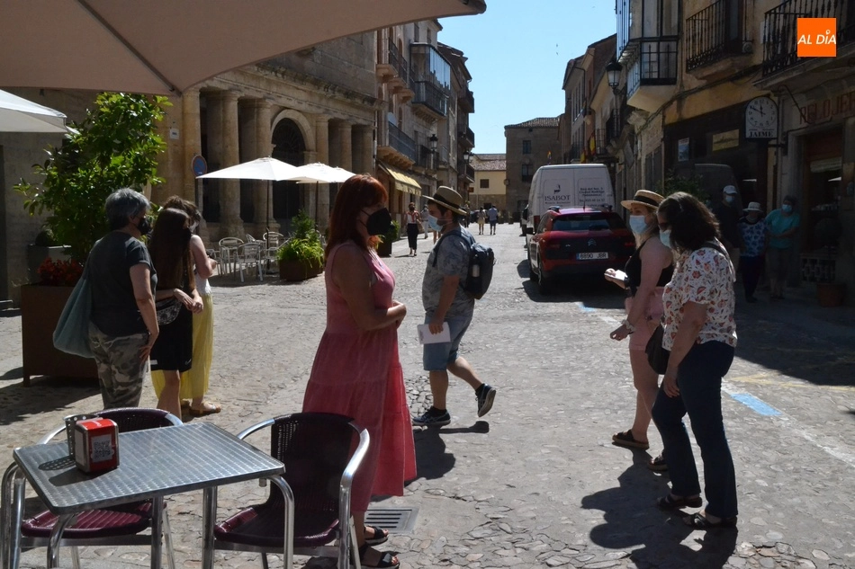 Foto 5 - Pobre asistencia a la visita para descubrir a las mujeres m&aacute;s destacadas de la historia de la...