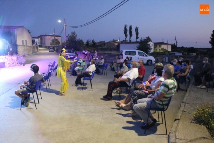 Foto 11 - Los vecinos de Sard&oacute;n de los Frailes viven la m&uacute;sica espa&ntilde;ola con La Cordobesa  