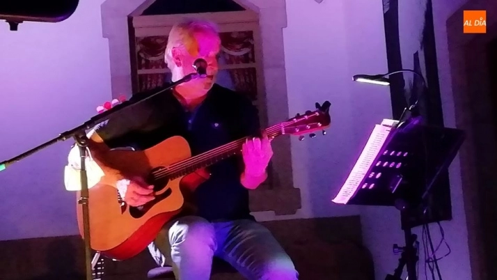 Foto 5 - Mundi ofreci&oacute; canciones de una gran &eacute;poca de la m&uacute;sica espa&ntilde;ola en su concierto en Lumbrales
