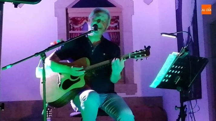 Foto 9 - Mundi ofreci&oacute; canciones de una gran &eacute;poca de la m&uacute;sica espa&ntilde;ola en su concierto en Lumbrales