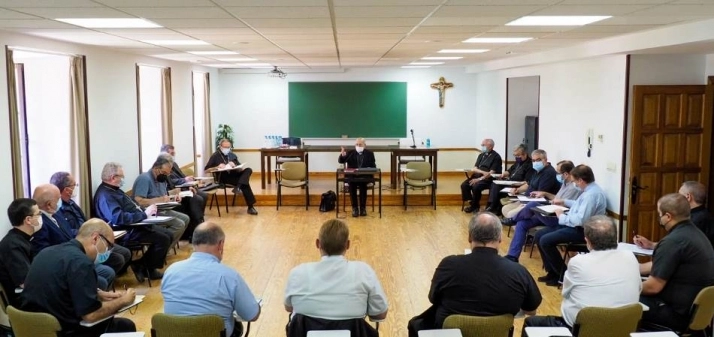 Foto 2 - Los m&aacute;ximos responsables de la Di&oacute;cesis asisten a la reuni&oacute;n de obispos y vicarios de Iglesia en ...