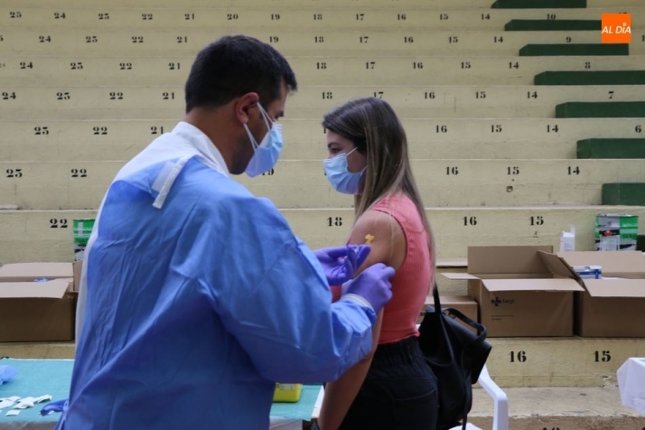 Primera dosis de Pfizer para casi 500 personas de 30 a 35 años residentes en Las Arribes  