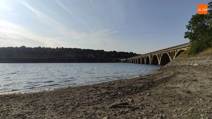 Foto 2 - El embalse de Santa Teresa aguanta la ola de calor con m&aacute;s agua que la media de los &uacute;ltimos...
