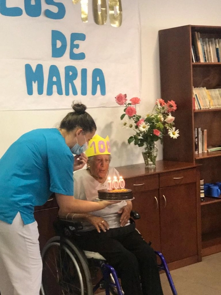 Foto 5 - Mar&iacute;a S&aacute;nchez Mart&iacute;n celebra su centenario en Aldead&aacute;vila de la Ribera  