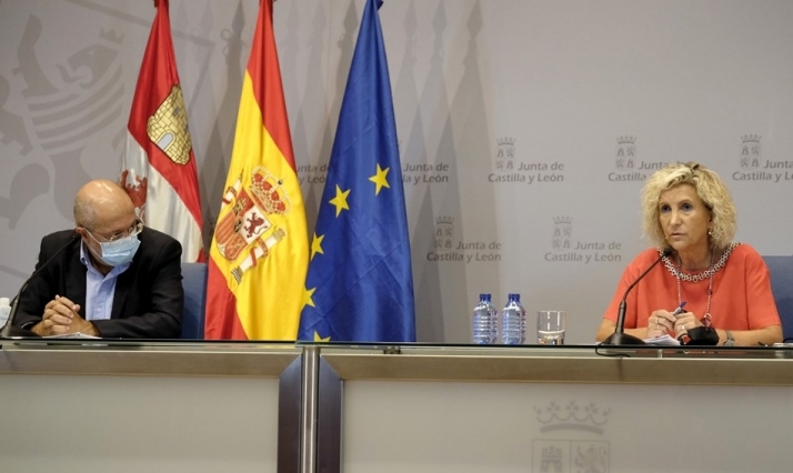 La Junta decreta el cierre de las peñas y la reducción al 50% de la mayoría de aforos a partir...