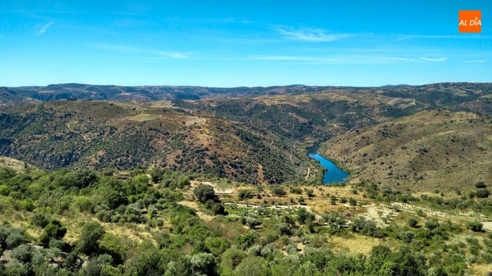 Discurrir del Duero desde el mirador de La Faya en Villarino de los Aires  