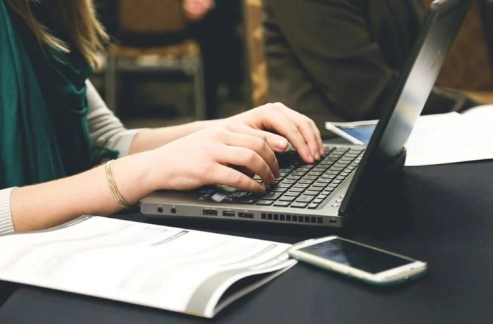 Gobierno y agentes sociales retomarán la negociación para regular el teletrabajo el 1 de...