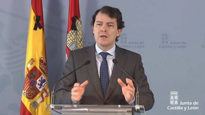 Mañueco ve completamente inadmisible la agresión a dos policías locales en León