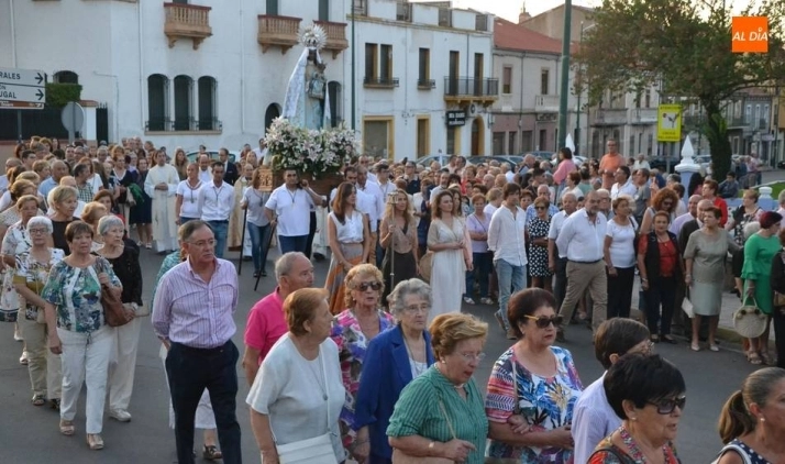 Este lunes comienza la Novena en honor a la Virgen de la Peña, que este año no saldrá en...