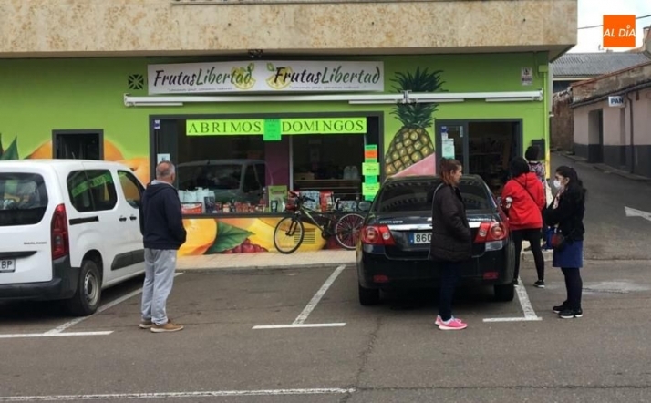 Frutería en Villares de la Reina. Foto DHM