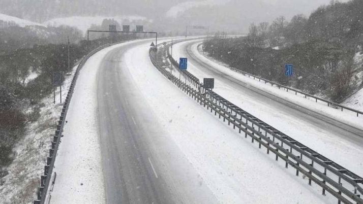 Cerradas por la nieve dos carreteras secundarias en la provincia  
