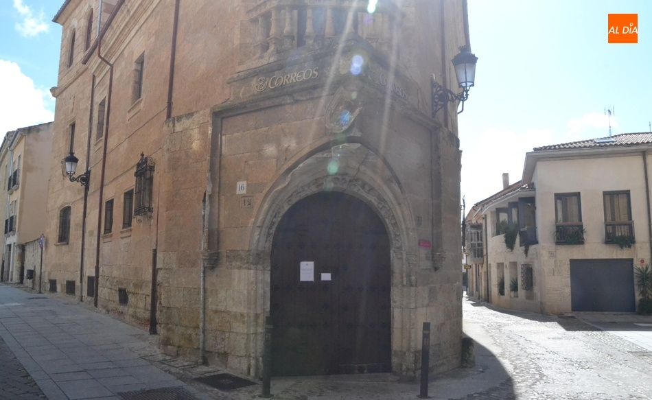 La Oficina de Correos reduce su horario de apertura  