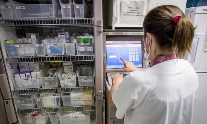 En cuanto a la contratación de MIR, la consejera ha asegurado que hay 347 contratables de cuarto año en todas las especialidades y 77 de quinto, a los que se suman médicos jubilados