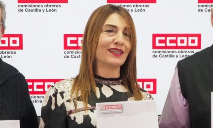 	La secretaria regional de la Federación de Sanidad de CCOO en Castilla y León, Ana Rosa Arribas, en el centro, en una foto de archivo