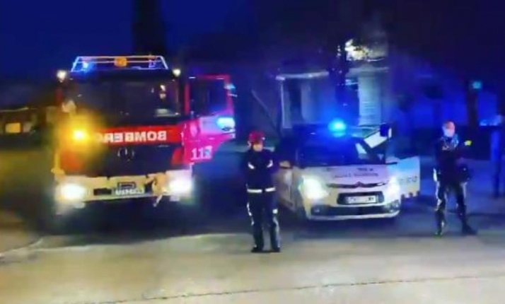 Bomberos y Policía Local de Peñaranda en este acto solidario