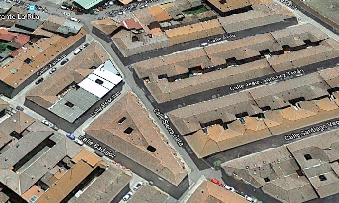 Denuncian el movimiento por la calle Sierra de Gata en busca de droga  