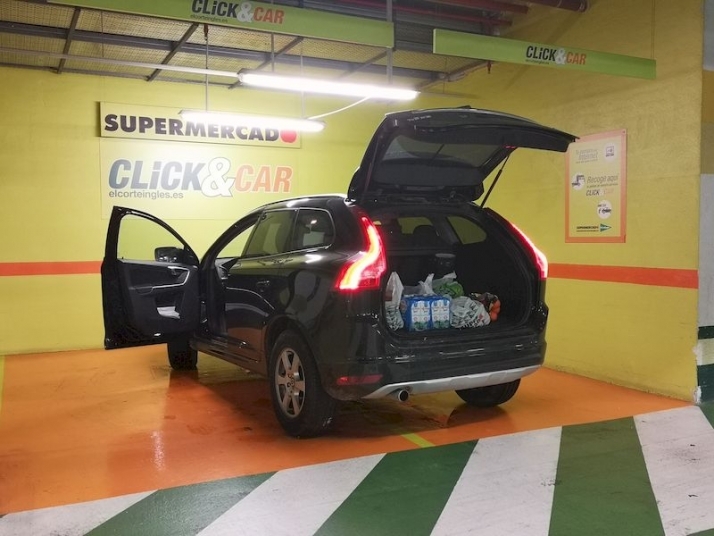 El Corte Inglés de Salamanca abrirá el domingo para recoger con el coche las compras del supermercado