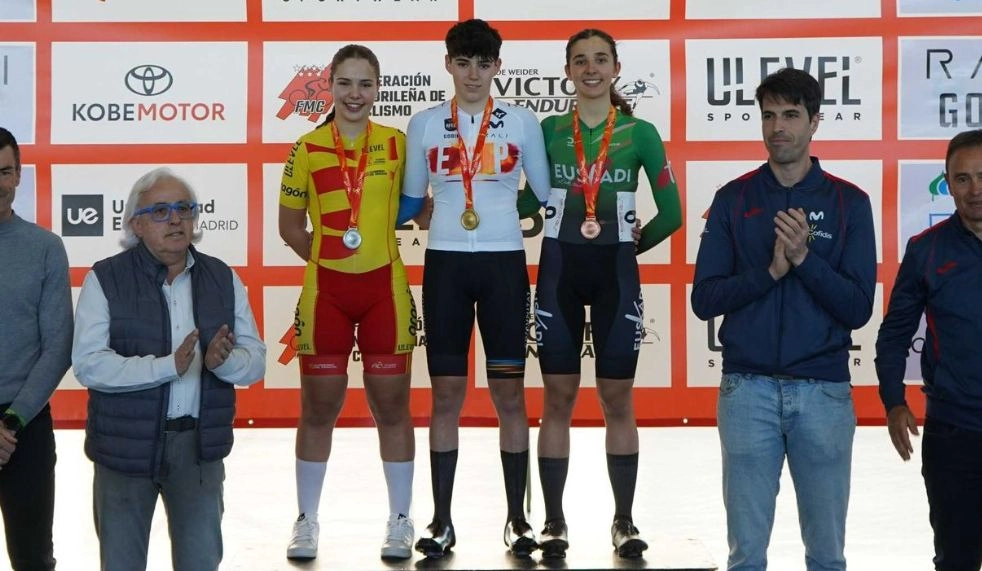 Irati Pablo y Zayra Varea, del HyD Salamanca, logran tres medallas en el Campeonato de España de Pista