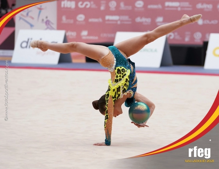 Foto 2 - Celia Morena, una promesa de la gimnasia r&iacute;tmica con ra&iacute;ces en Fresno Alh&aacute;ndiga