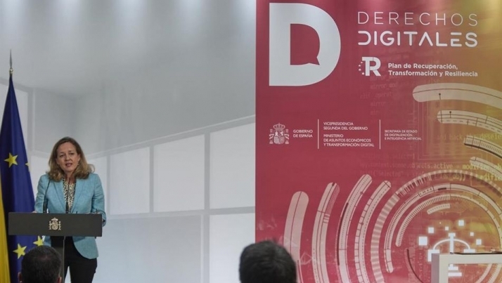 La vicepresidenta primera y ministra de Asuntos Económicos y Transformación Digital, Nadia Calviño, interviene en la presentación de la Carta de Derechos Digitales, en La Moncloa. Foto J. Hellín. POOL - EP
