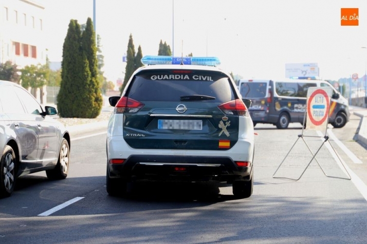Foto de archivo de un control de la Guardia Civil