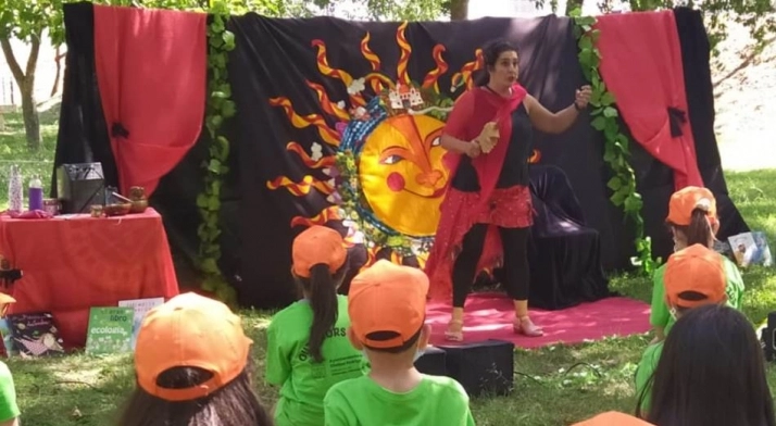 Foto 4 - Finaliza el primer turno de Outdoor Kids con un espect&aacute;culo teatral de Charo Jaular  