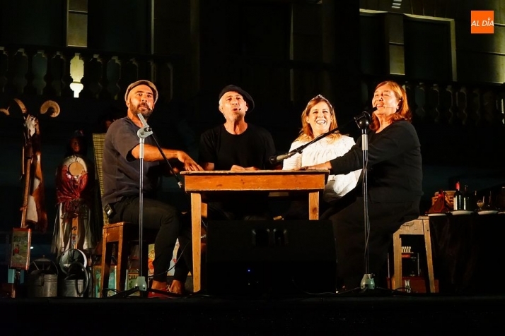 El conocido grupo Mayalde ofreció su habitual mezcla de música y tradición - Kiko Robles