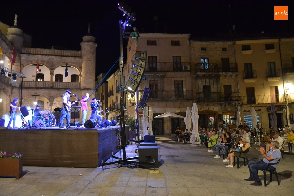 Foto 10 - El Festival de Folklore propicia un &lsquo;hermanamiento&rsquo; entre los encierros de Cu&eacute;llar y...