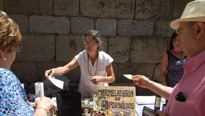 A los productos agroalimentarios naturales y ecológicos se suma la artesanía de distintos sectores