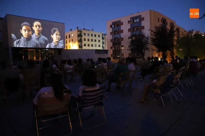 Foto 3 - Noche de cine con la proyecci&oacute;n de &lsquo;La bicicleta verde&rsquo;  