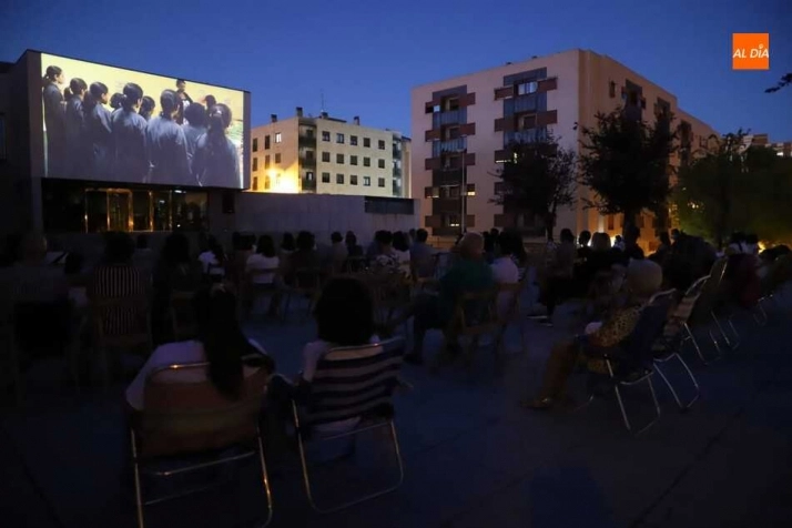 Foto 2 - Noche de cine con la proyecci&oacute;n de &lsquo;La bicicleta verde&rsquo;  