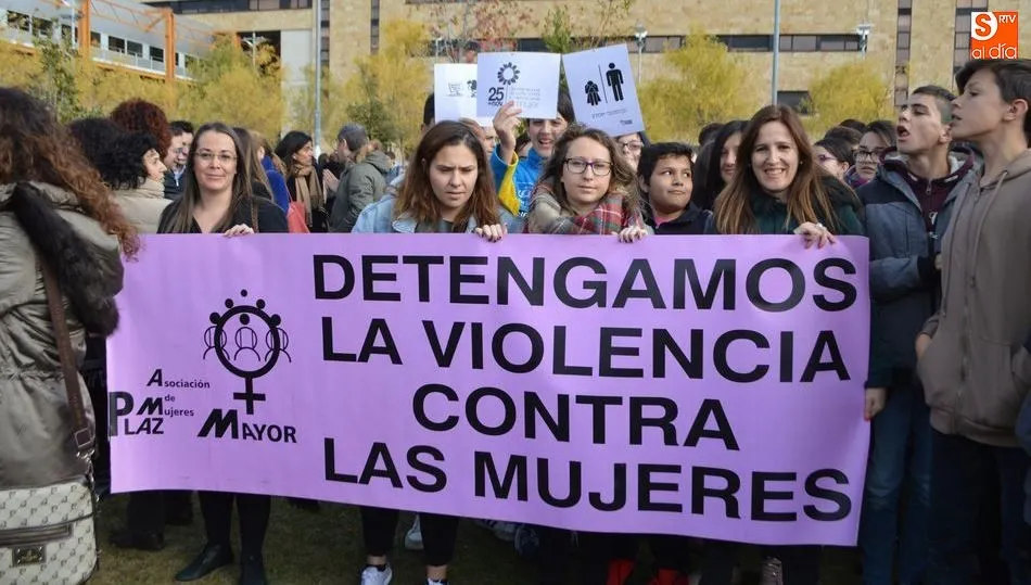 Manifestación de estudiantes en Salamanca contra la violencia machista