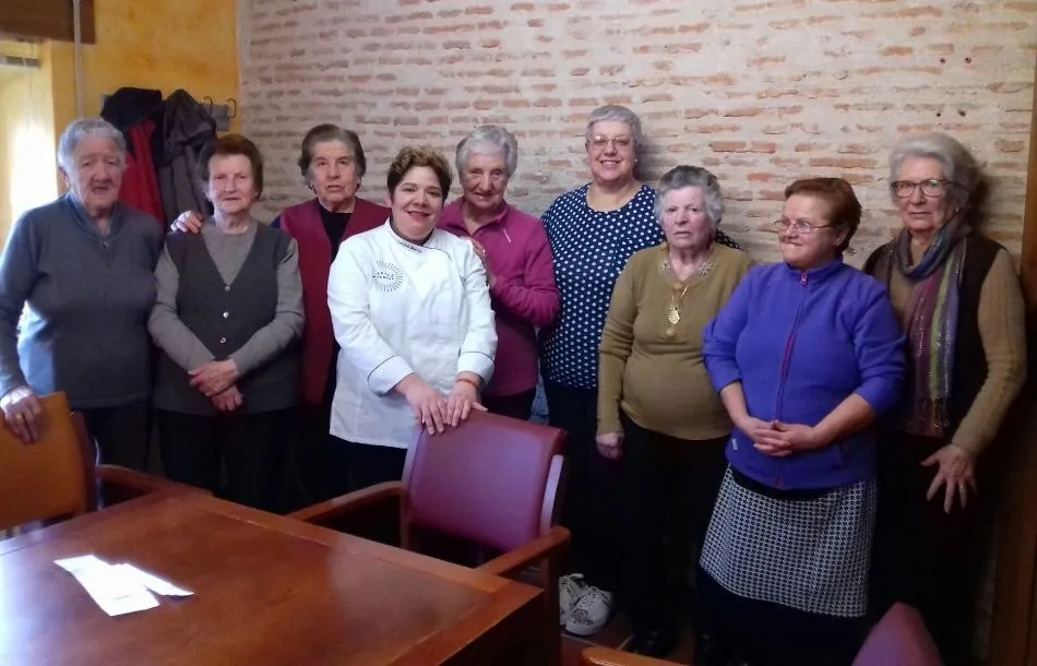 Los mayores de El Puente Radio prueban de nuevo el género de las entrevistas  