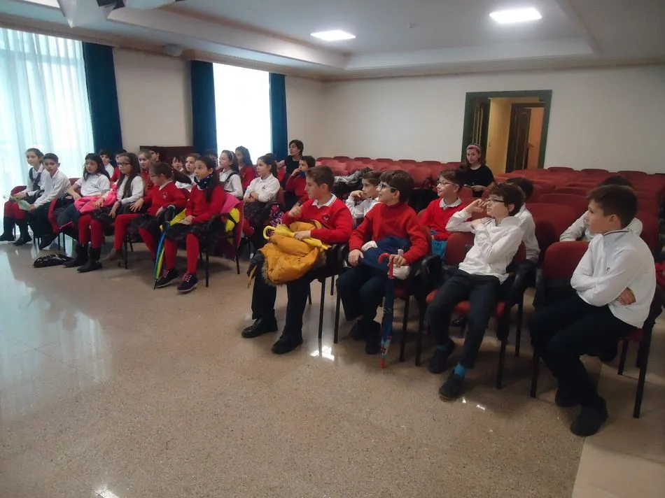 Foto 9 - Los alumnos de 4&ordm; de Primaria de Padres Trinitarios visitan el Ayuntamiento