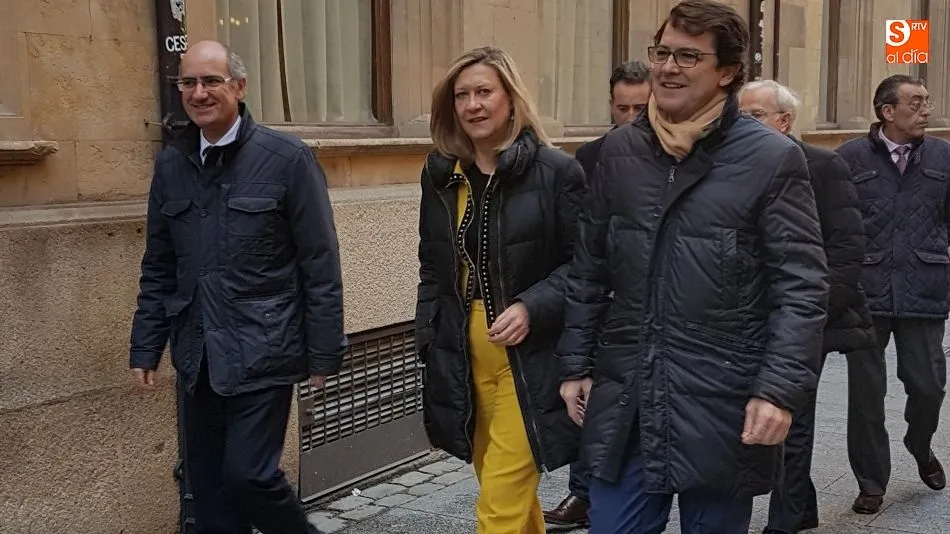 La consejera Pilar del Olmo junto a Alfonso Fernández Mañueco y Javier Iglesias