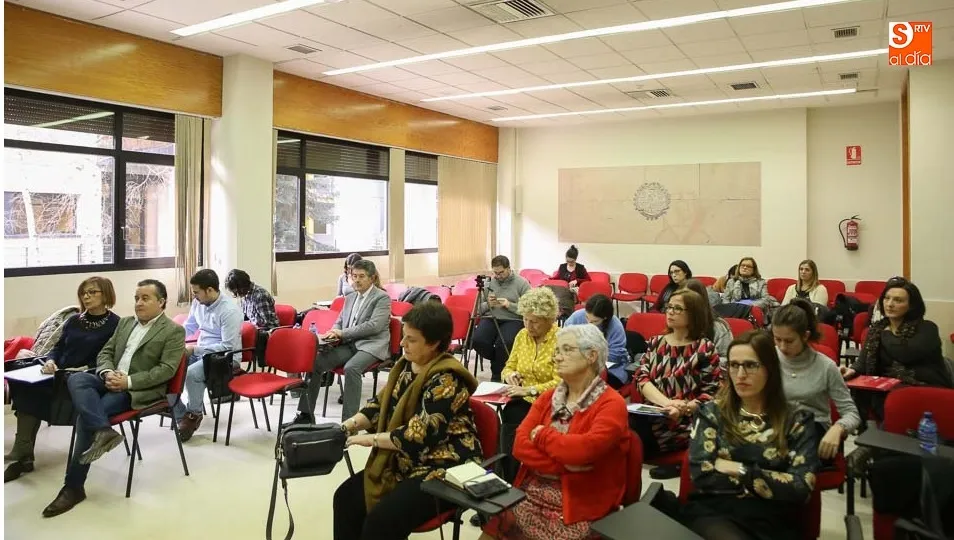 Estudiantes de grado y máster completan su formación sobre la salud reproductiva