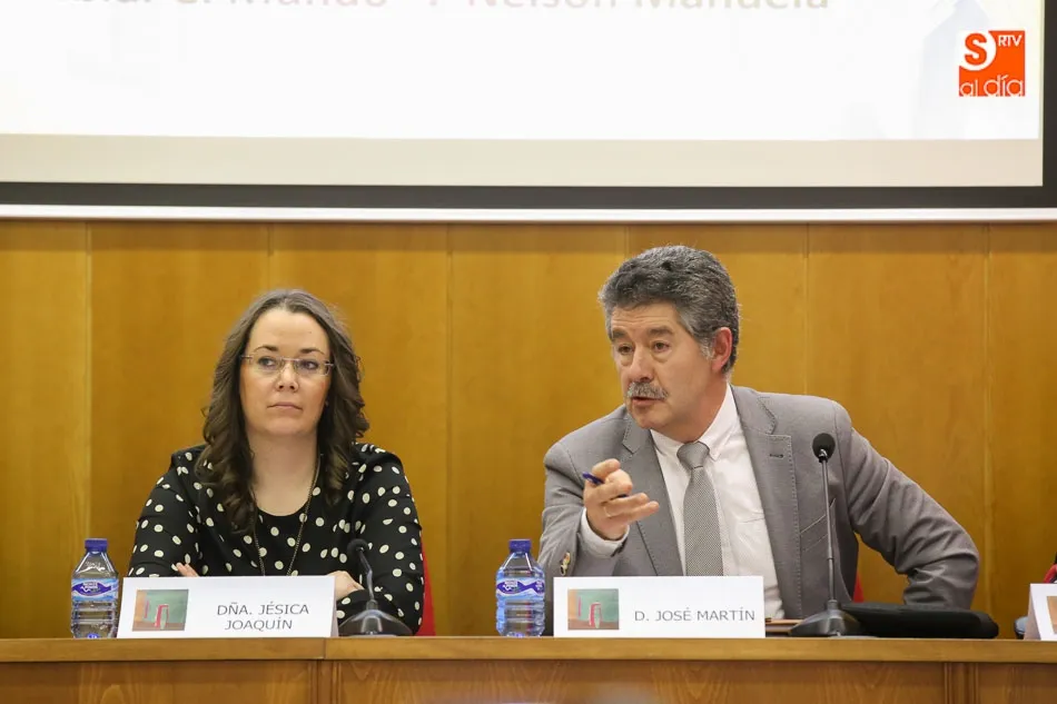 Foto 11 - Estudiantes de grado y m&aacute;ster completan su formaci&oacute;n sobre la salud reproductiva
