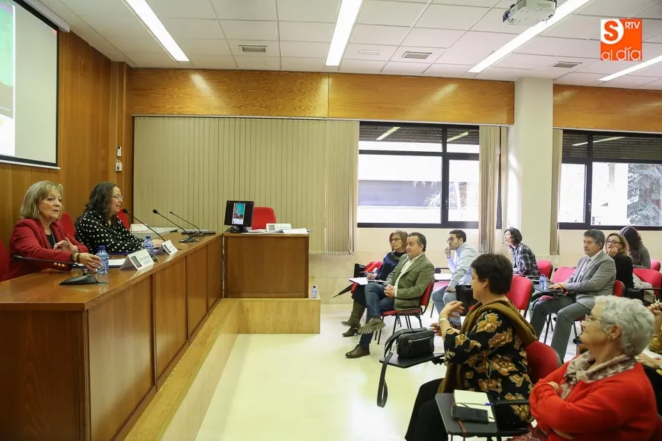 Foto 10 - Estudiantes de grado y m&aacute;ster completan su formaci&oacute;n sobre la salud reproductiva