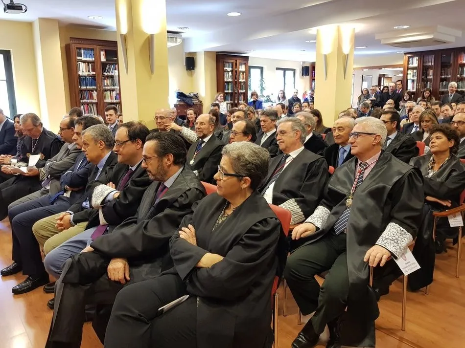 Foto 4 - Fernando Garc&iacute;a-Delgado, distinguido &lsquo;Decano de Honor&rsquo; del Colegio de Abogados&nbsp;