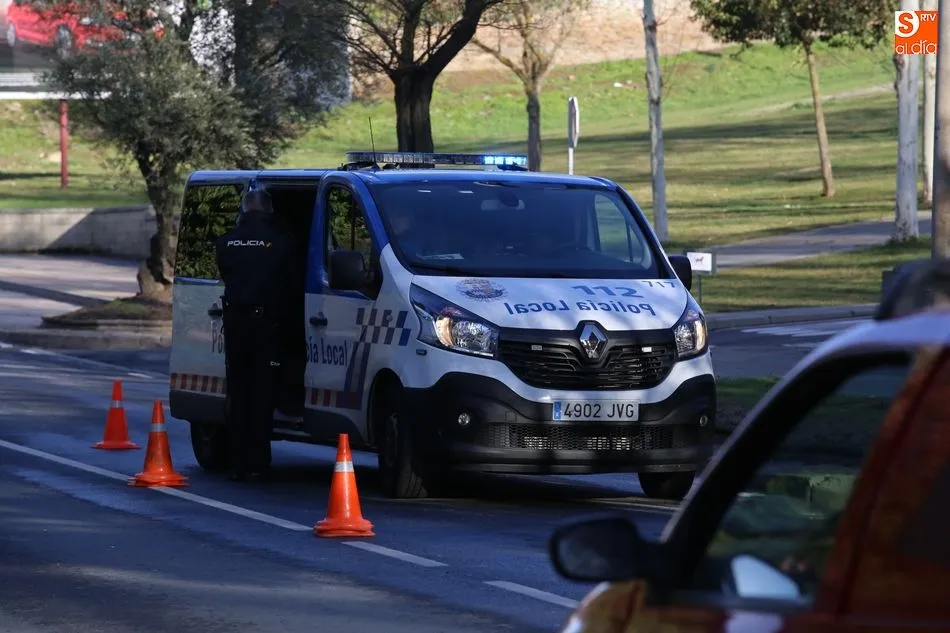 Foto 4 - Espectacular accidente entre dos veh&iacute;culos junto a las piscinas de Tejares