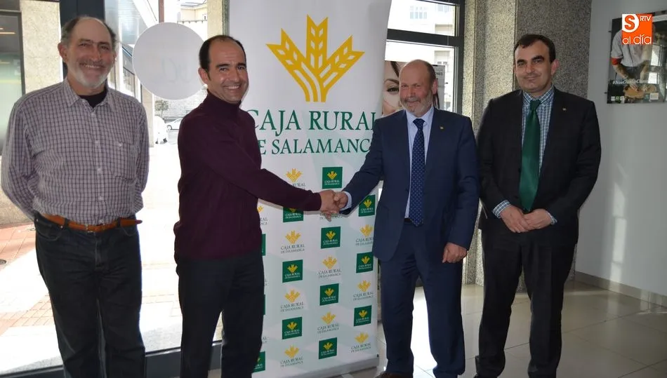 Firma del convenio de colaboración entre Caja Rural de Salamanca y la Cooperativa de ganaderos Sierra de Béjar