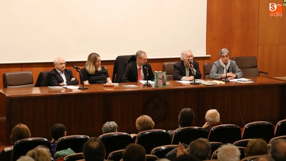 Un instante de la presentación del libro en Geografía e Historia. Fotos: Alberto Martín