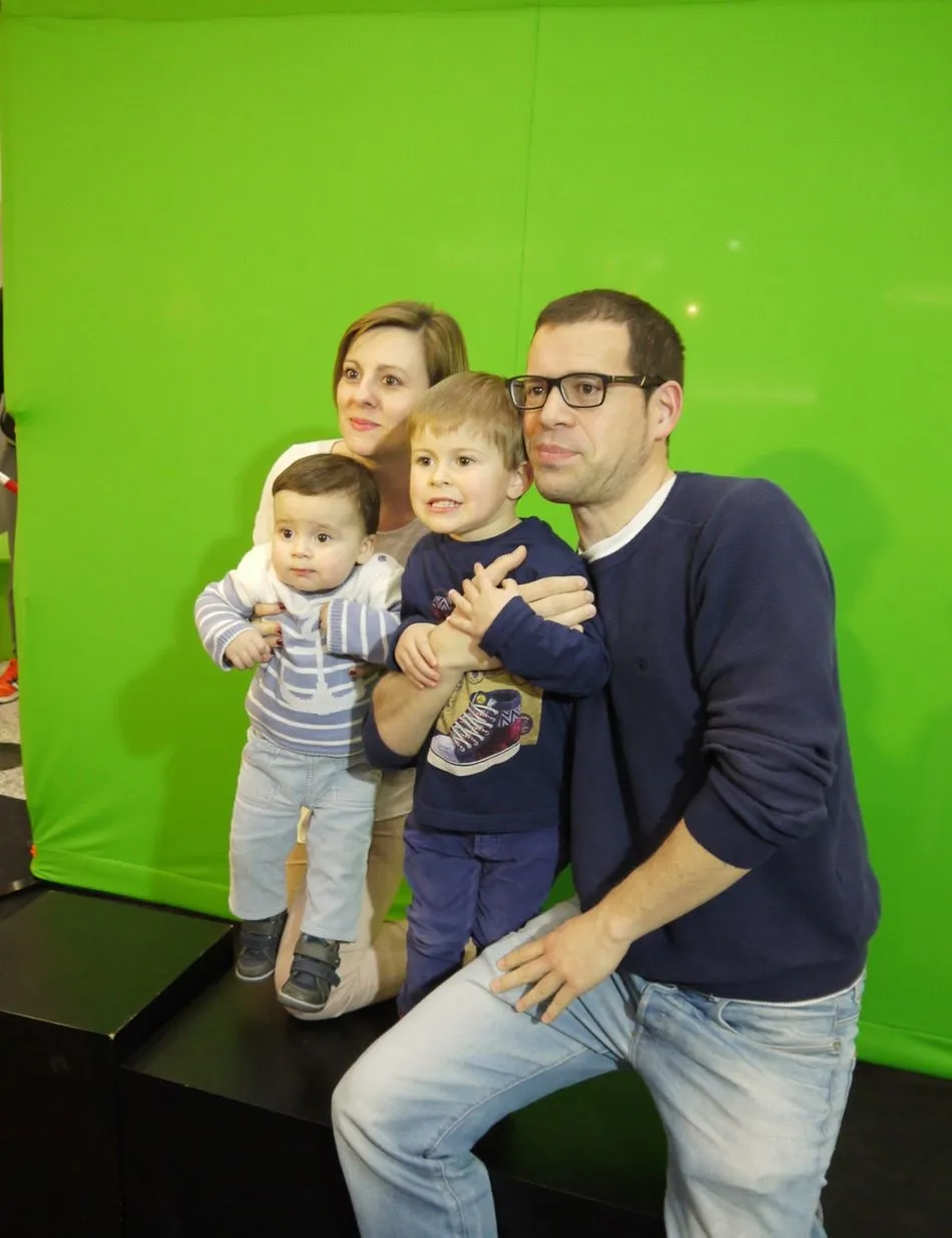 Foto 10 - Un fotomat&oacute;n Smileyou abre en El Tormes la celebraci&oacute;n del D&iacute;a del Padre