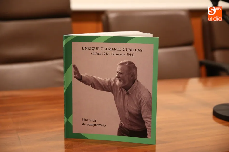 Foto 9 - El compromiso de Enrique Clemente, en un libro en su memoria