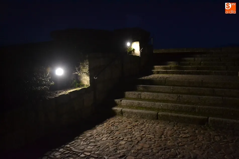 Foto 9 - Ya est&aacute; operativa la nueva iluminaci&oacute;n de La Bater&iacute;a de la Muralla y sus accesos  
