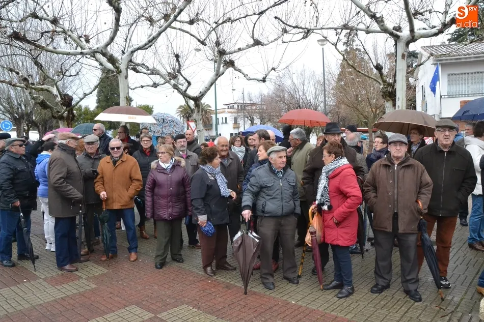 Foto 9 - Unas 400 personas salen a la calle pese al mal tiempo para reivindicar pensiones dignas  