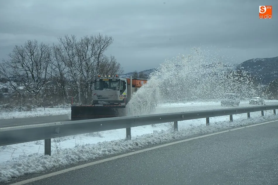 Foto 9 - Una nueva nevada causa problemas de tr&aacute;fico en la A-66 entre Guijuelo y B&eacute;jar