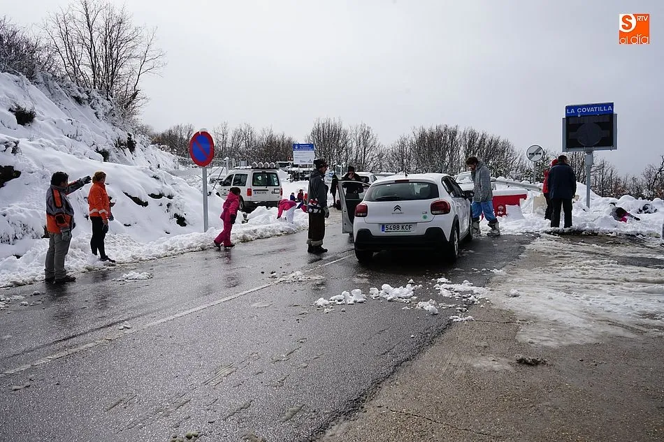 Foto 4 - Una nueva nevada causa problemas de tr&aacute;fico en la A-66 entre Guijuelo y B&eacute;jar