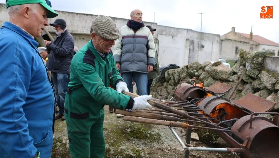 El herradero es una de las labores que cada año deben realizar las ganaderías de bravo / CORRAL